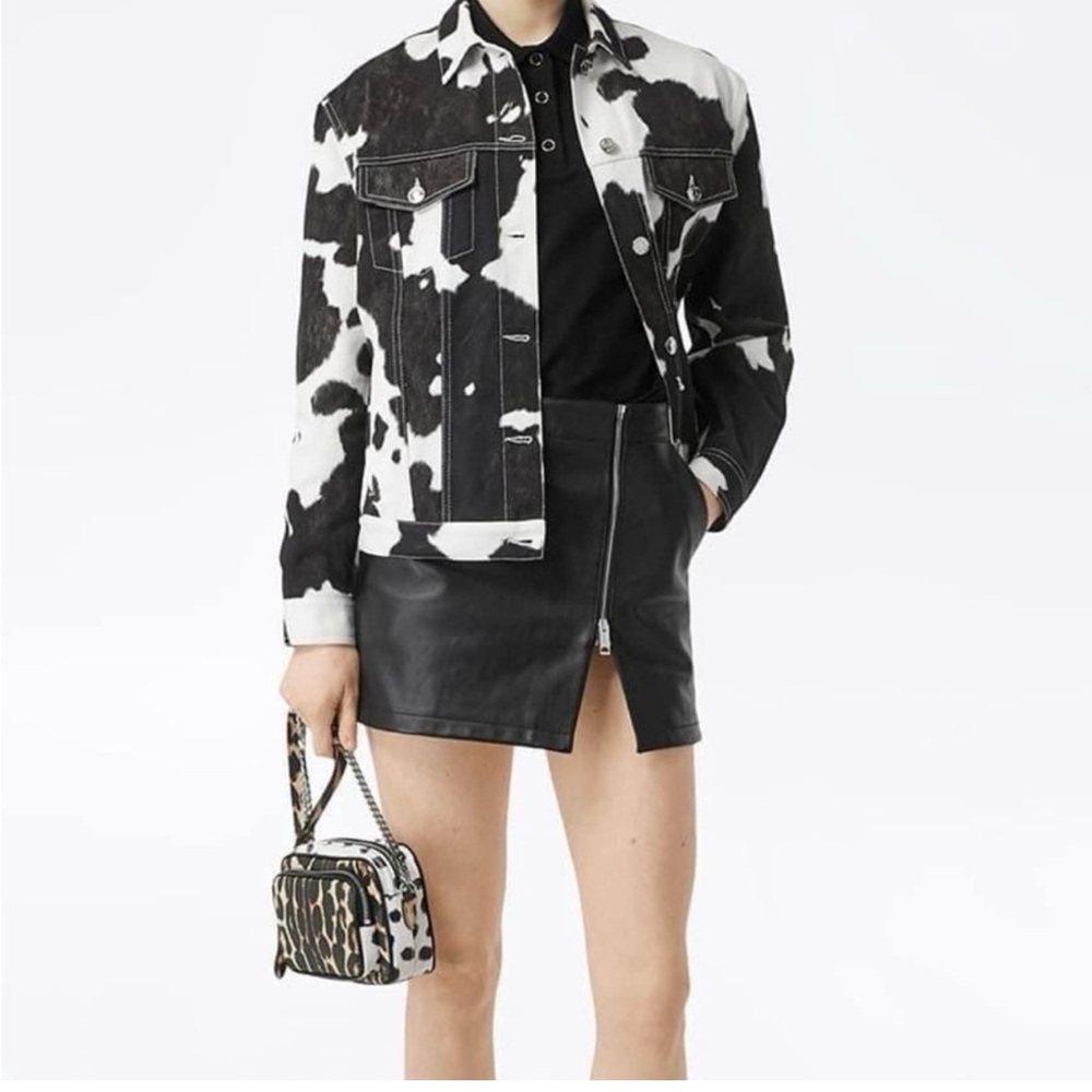 Burberry jacket jean ,Brand New size 4,fit size S